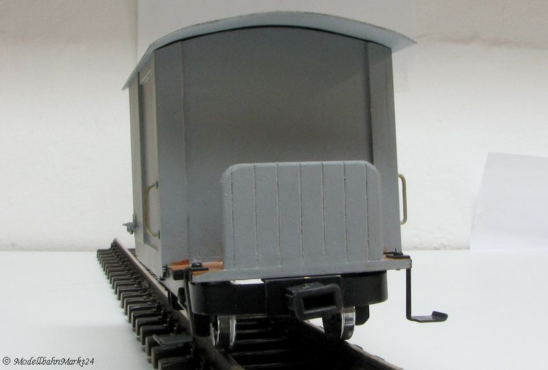 Feldbahn Behelfsgüterwagen aus Eigenbau