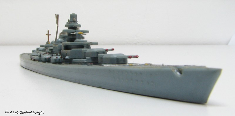 Schlachtschiff Bismarck Kunststoff
