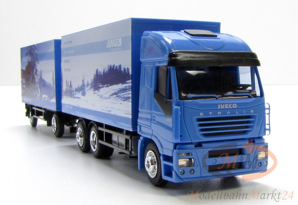AWM Iveco Stralis 480 Kofferzug 9. Christmas Edition Junge Werbemodell 1:87 OVP